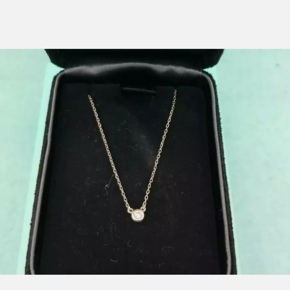 TIFFANY & Co Diamond Pendant on an 925 Sterling Silver 16inch Chain - Picture 7 of 9